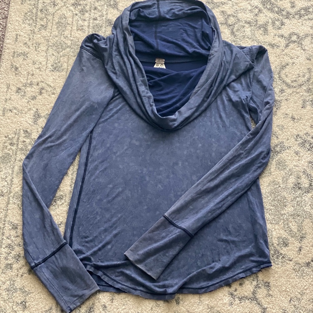 Urban outfitters super soft top size M